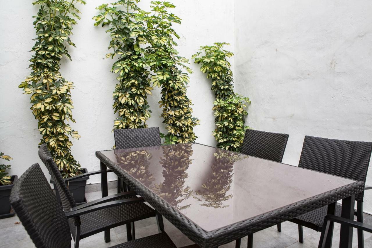 Apartamento Mendoza Sevilla Exterior foto